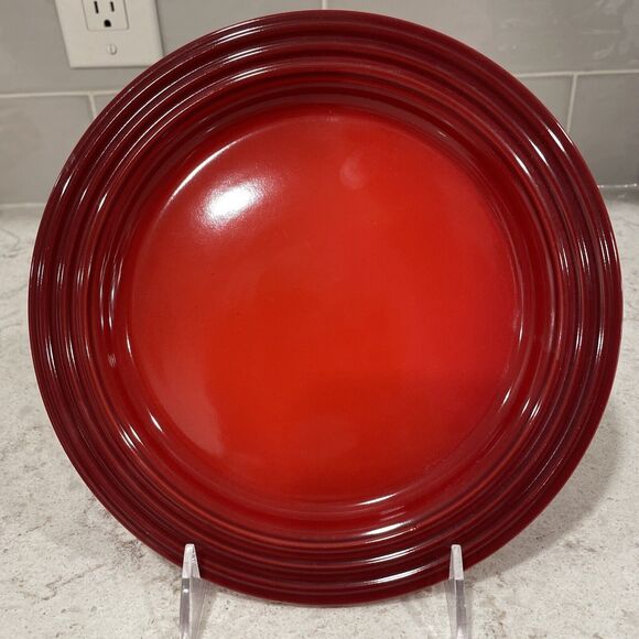LE CREUSET 8.5” Plate CERISE / Cherry Red Salad Side Dessert Appetizer New - Picture 1 of 4